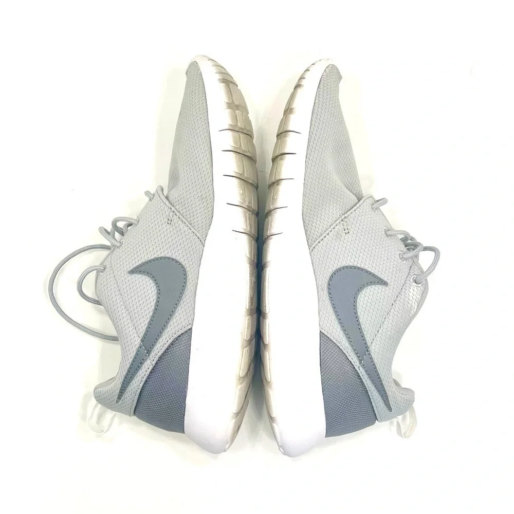 Nike Roshe One (GS) Wolf Grey White Youth Size 6Y 599728-028 Running